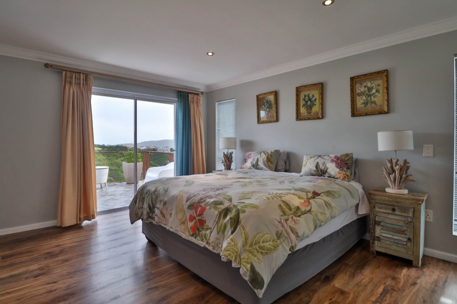6 Bedroom Property for Sale in Pezula Golf Estate Western Cape